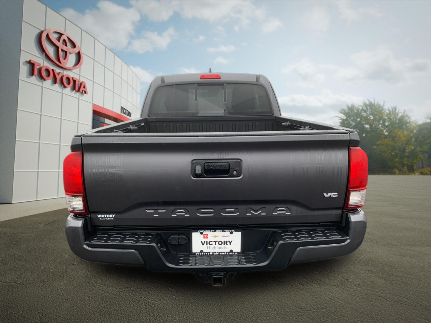 2019 Toyota Tacoma TRD Sport 4x4 Access Cab photo 4