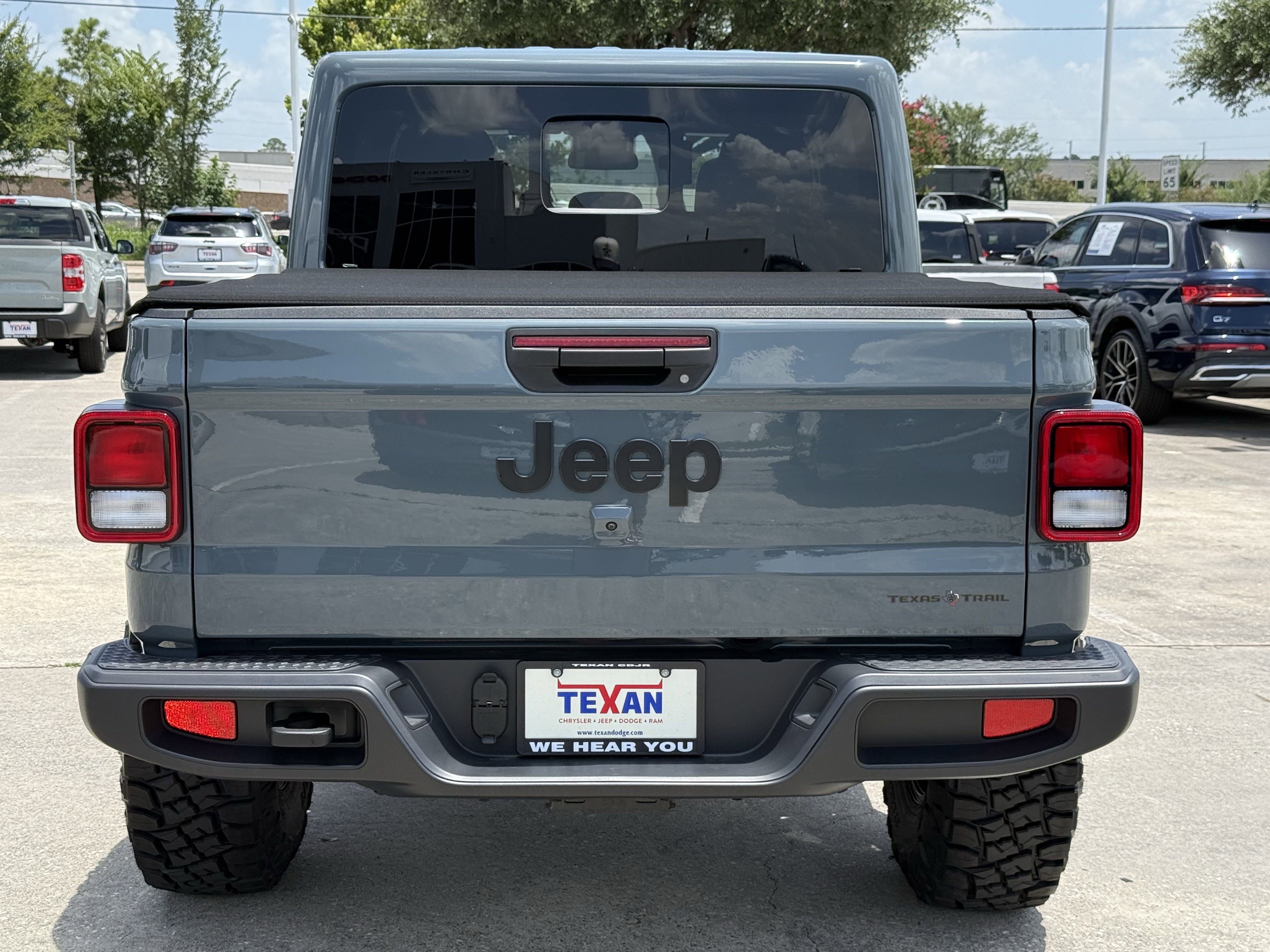 2025 Jeep Gladiator Texas Trail photo 2