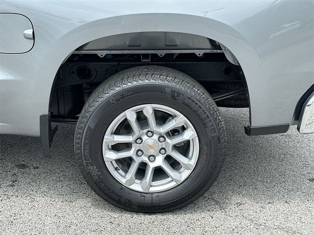 2025 Chevrolet Silverado 1500 LT photo 31