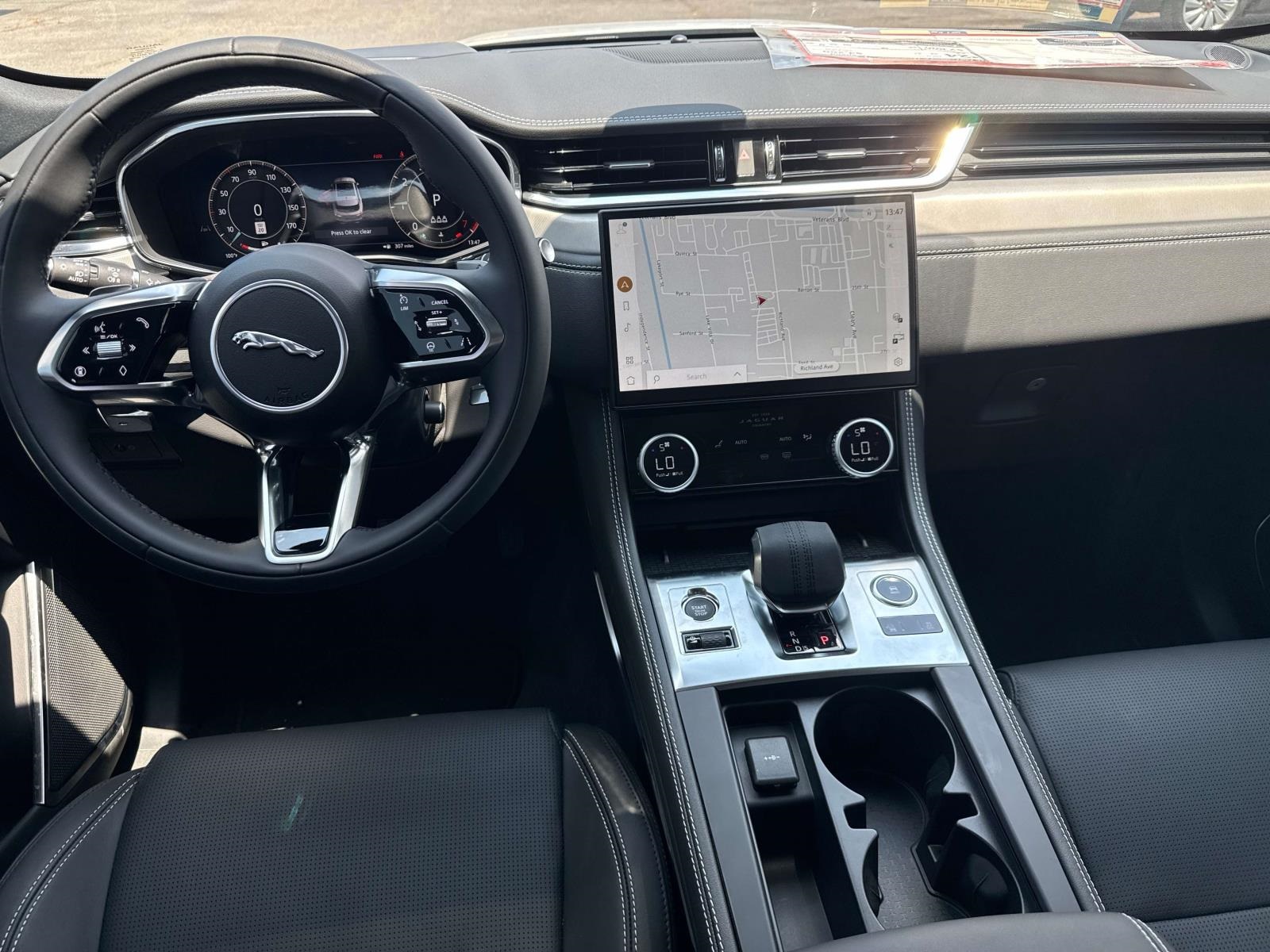 2026 Jaguar F-PACE P250 R-Dynamic S photo 9