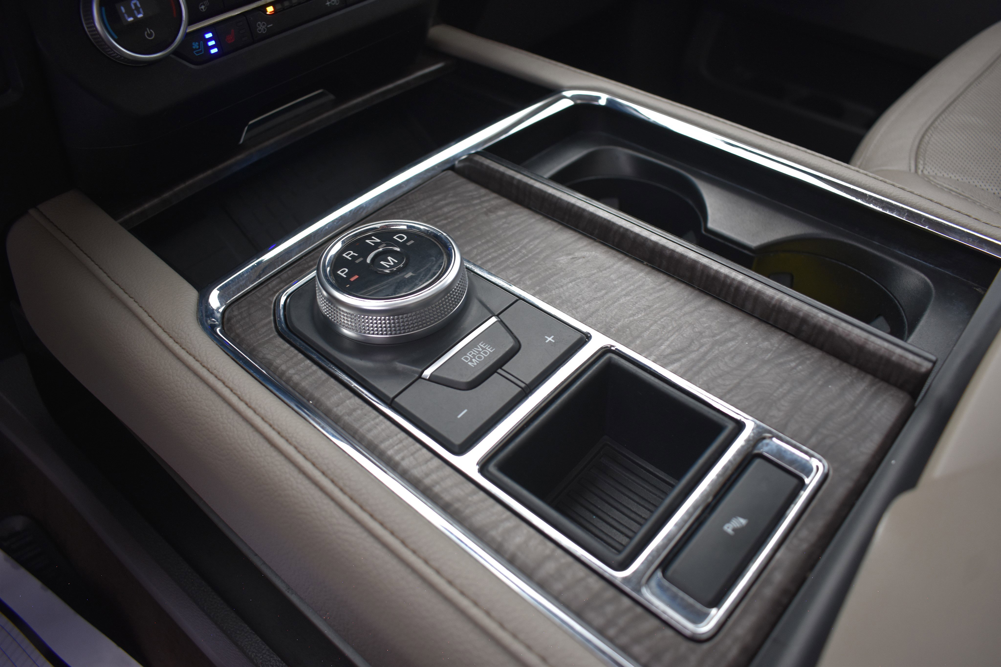2020 Ford Expedition Limited photo 21