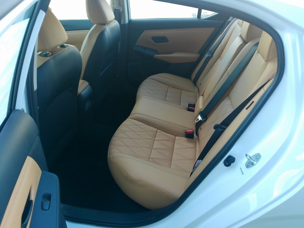 2025 Nissan Sentra SV photo 18