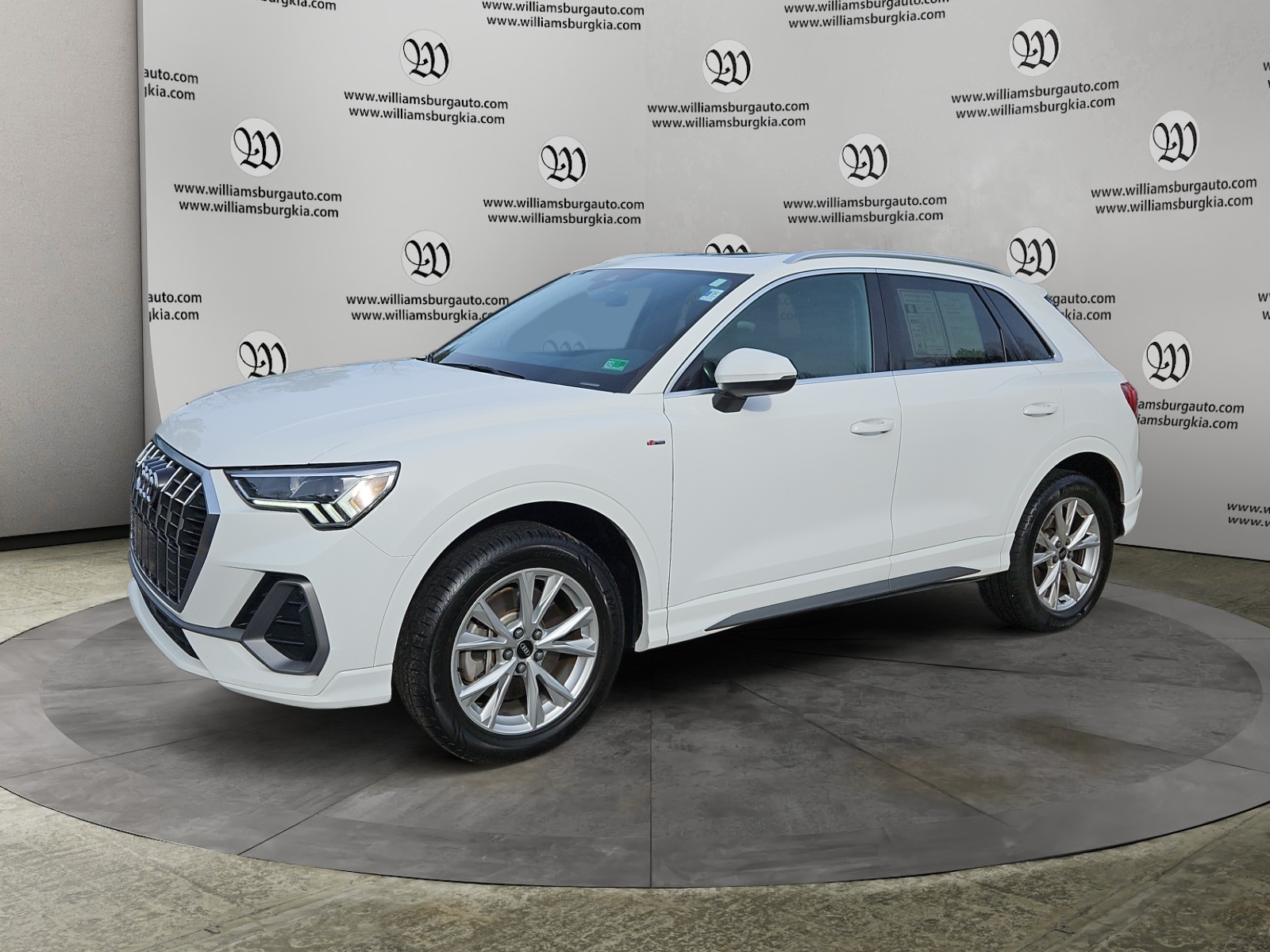 2024 Audi Q3 S Line Premium's photo