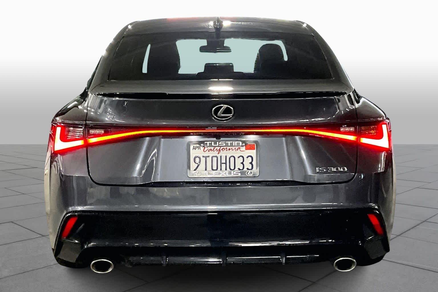 2025 Lexus IS 300 F SPORT photo 4