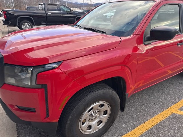 2022 Nissan Frontier S's photo