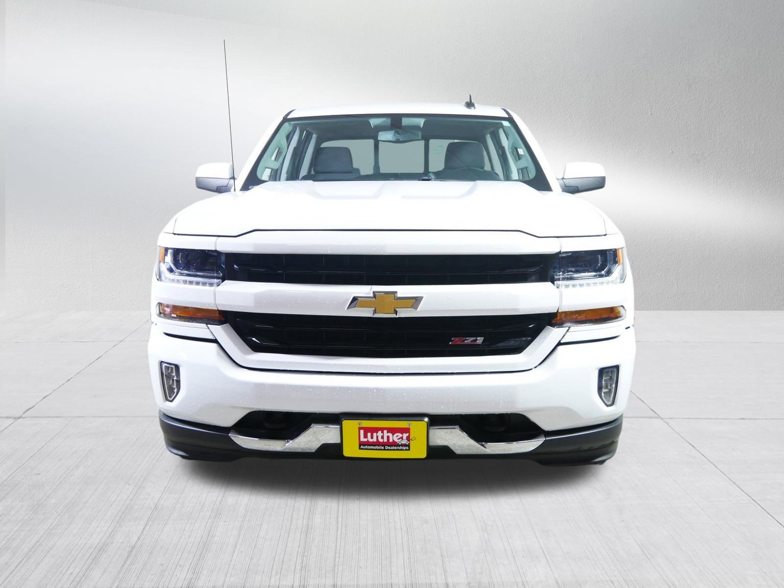 Used 2018 Chevrolet Silverado 1500 LT with VIN 3GCUKREC4JG566808 for sale in Brooklyn Center, Minnesota