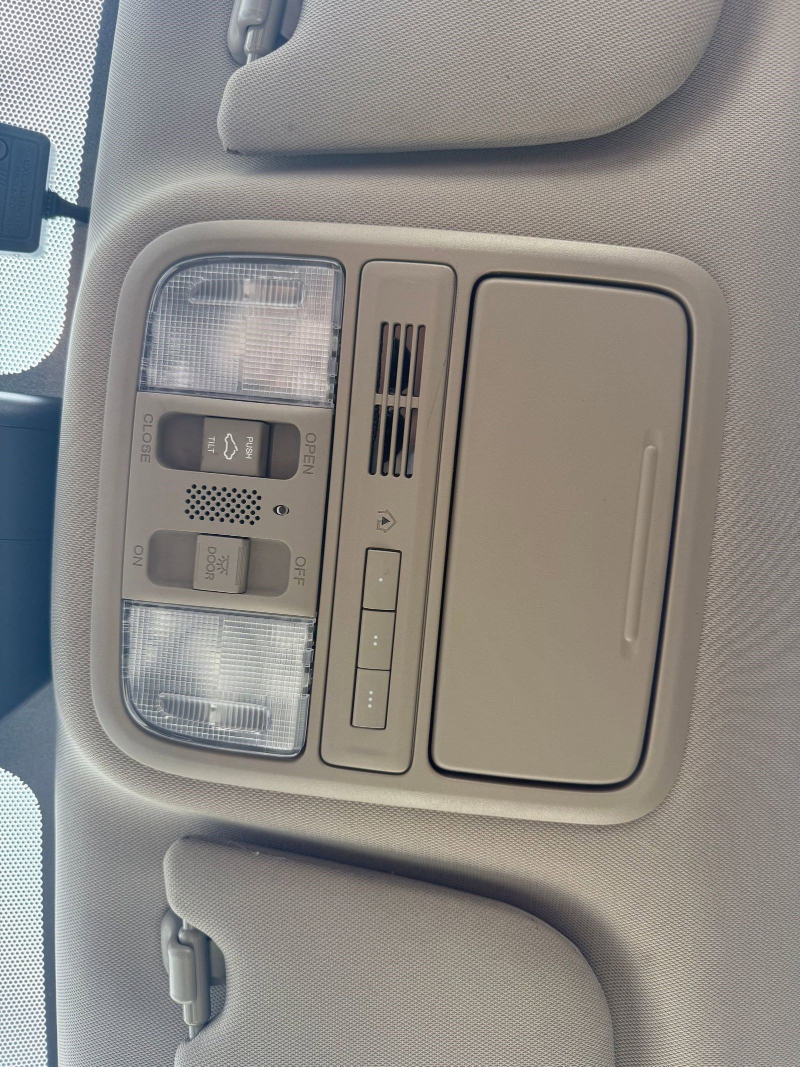 2016 Honda Odyssey EX-L photo 17