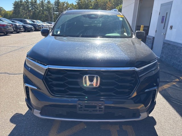 2023 Honda Pilot Touring photo 2