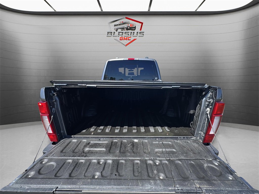 2022 Ford F-250 Lariat photo 14