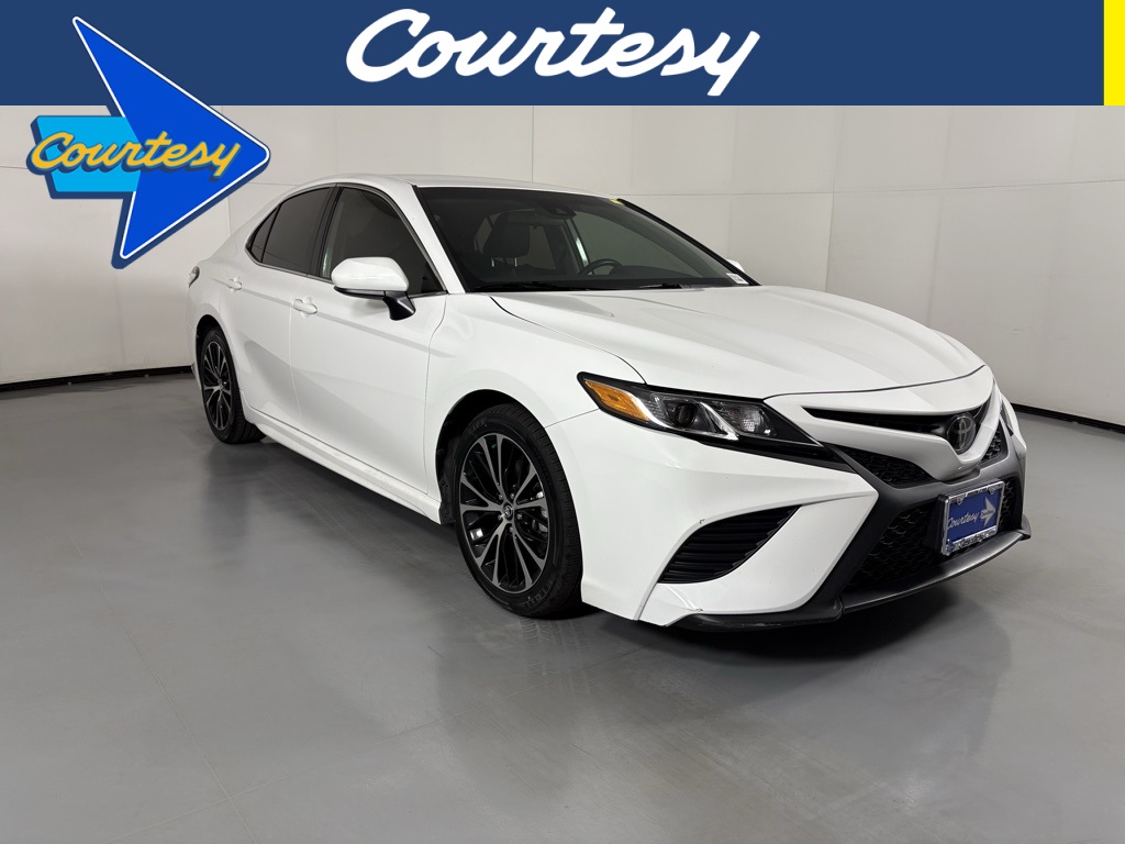 2020 Toyota Camry SE