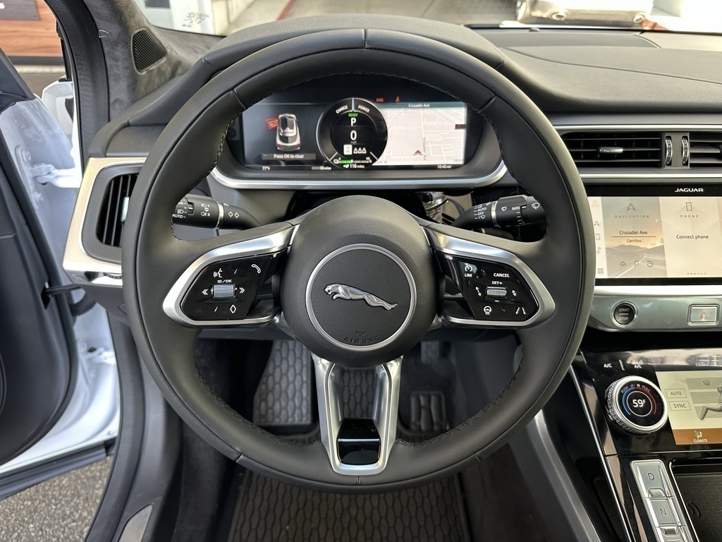 2024 Jaguar I-PACE HSE photo 10