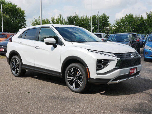 2025 Mitsubishi Eclipse Cross SE's photo