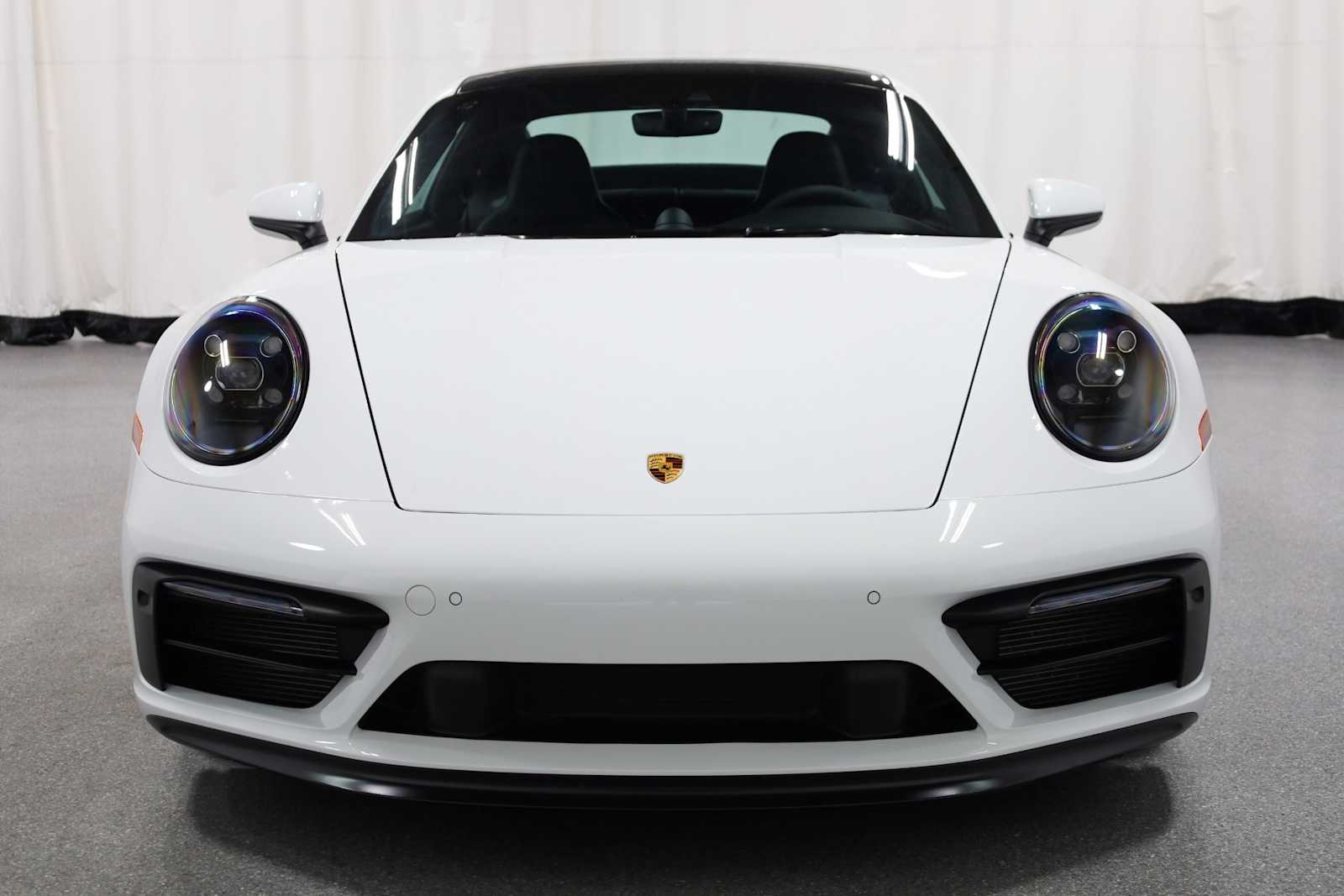 2022 Porsche 911 GTS Coupe photo 13