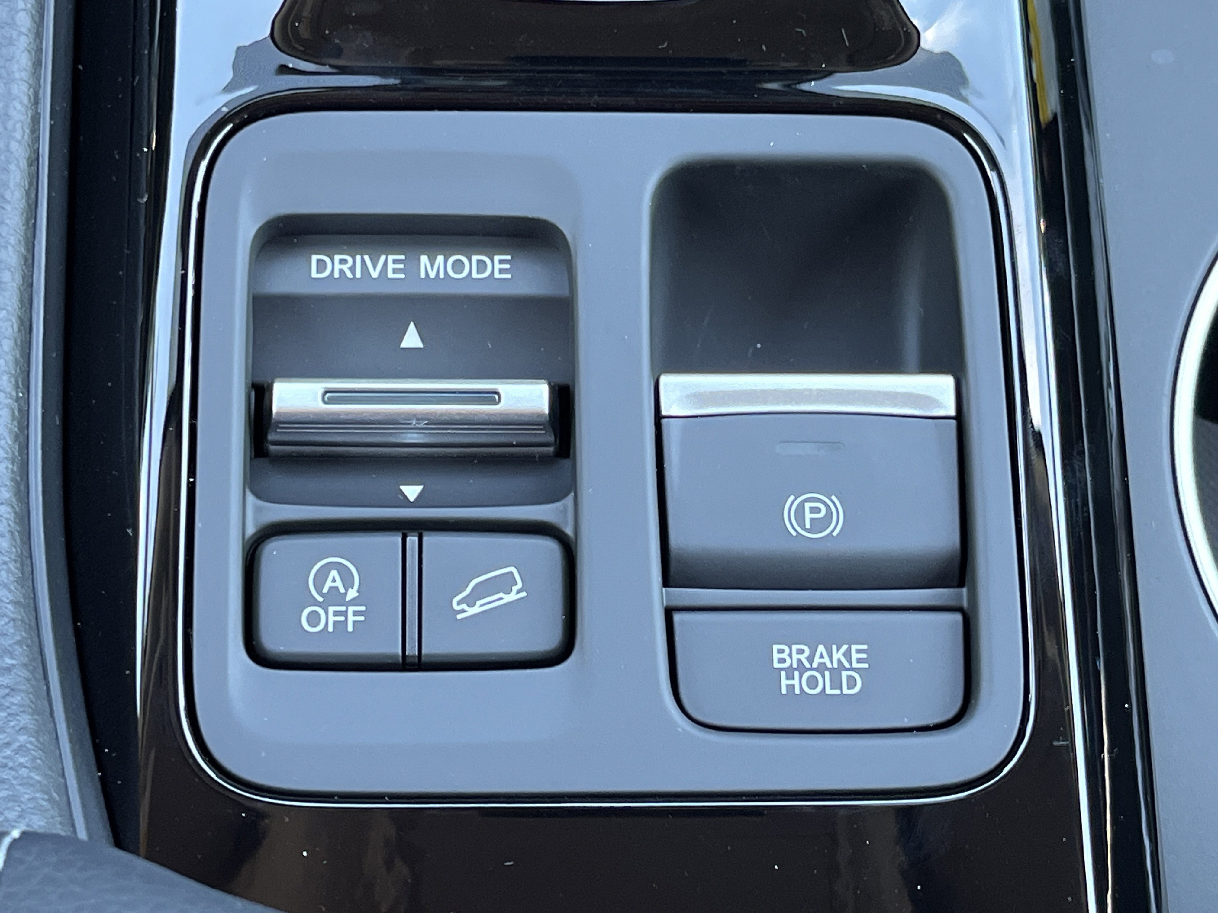 2025 Honda Pilot Touring photo 3