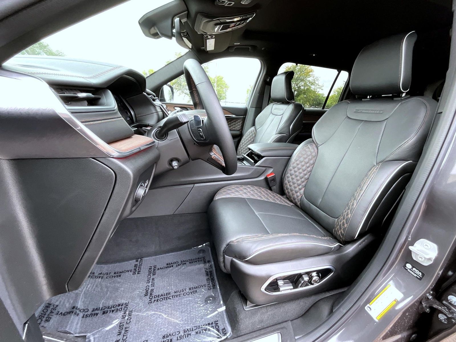 2025 Jeep Grand Cherokee L Summit photo 10