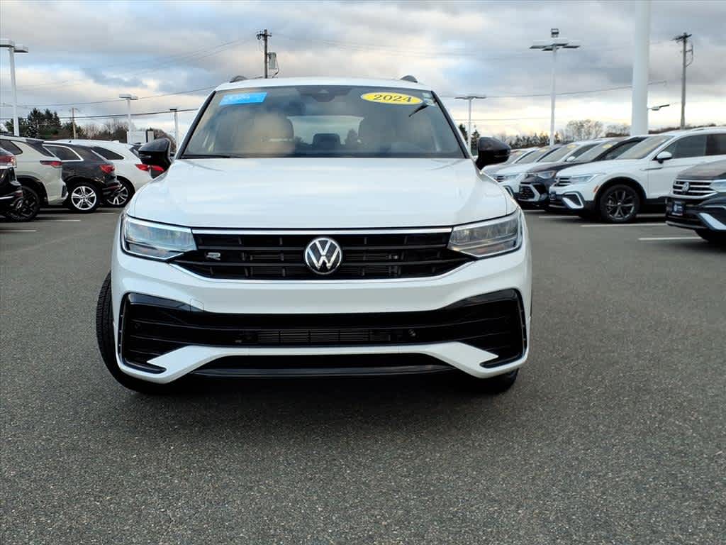 2024 Volkswagen Tiguan SE R-Line Black photo 2