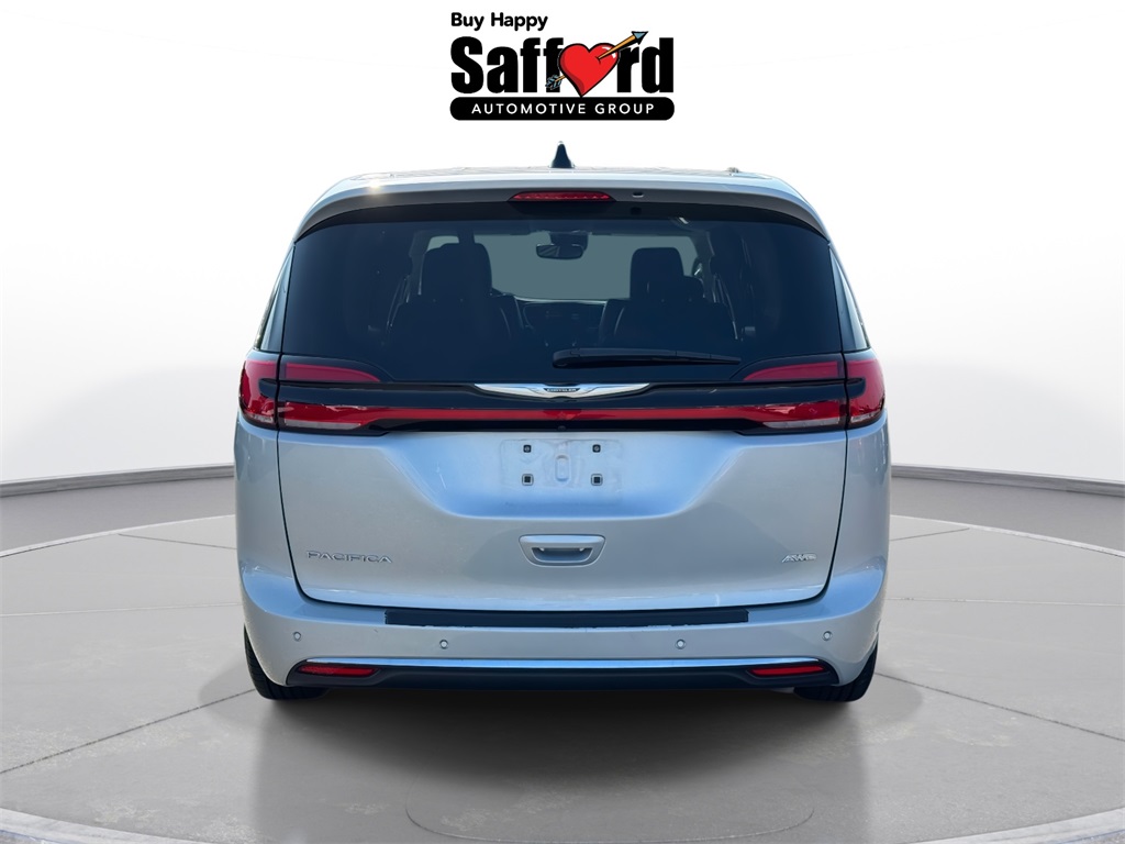 2023 Chrysler Pacifica Touring L photo 7