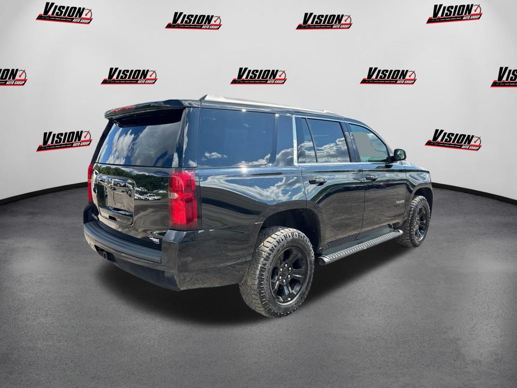 2019 Chevrolet Tahoe LS photo 3