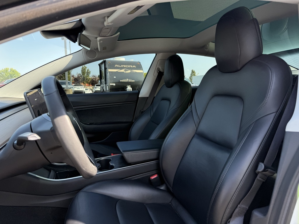 2019 Tesla Model 3 Standard Range Plus photo 8