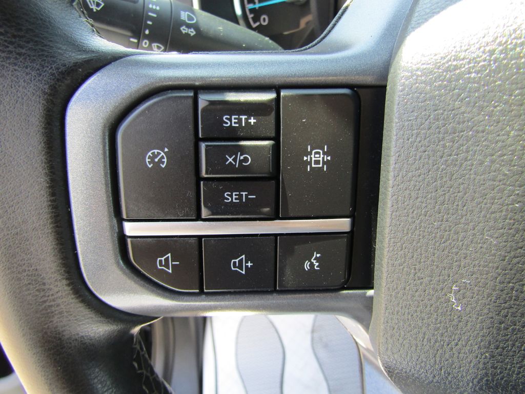 2023 Ford F-150 XLT photo 14
