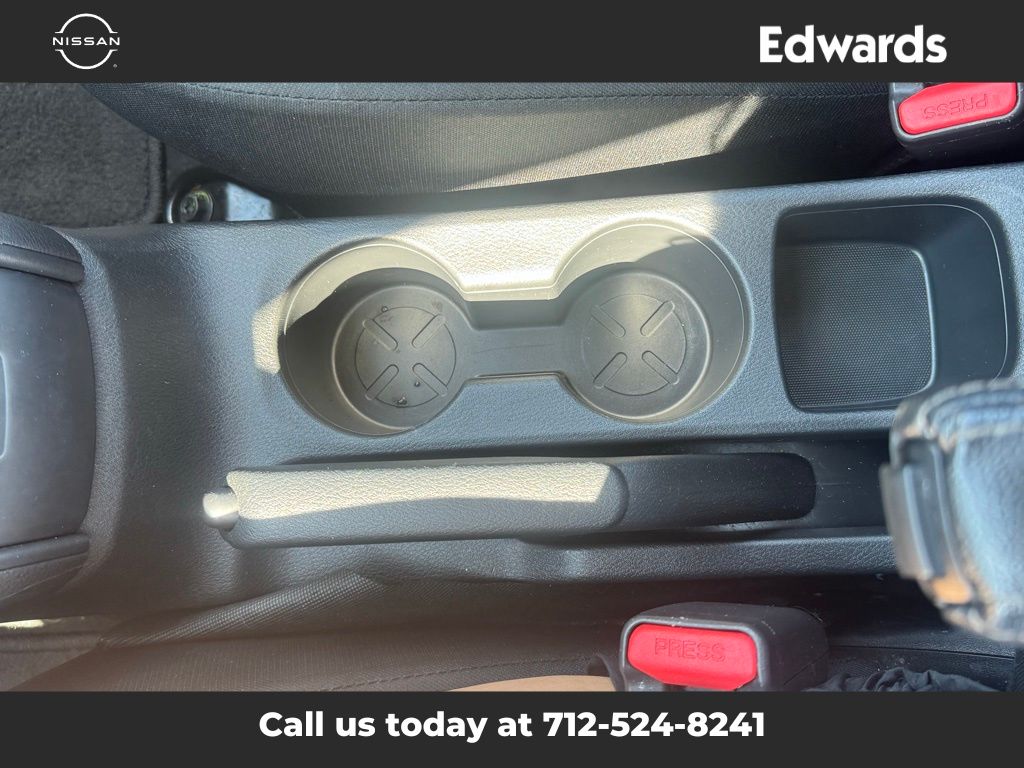 2024 Nissan Versa 1.6 S photo 17