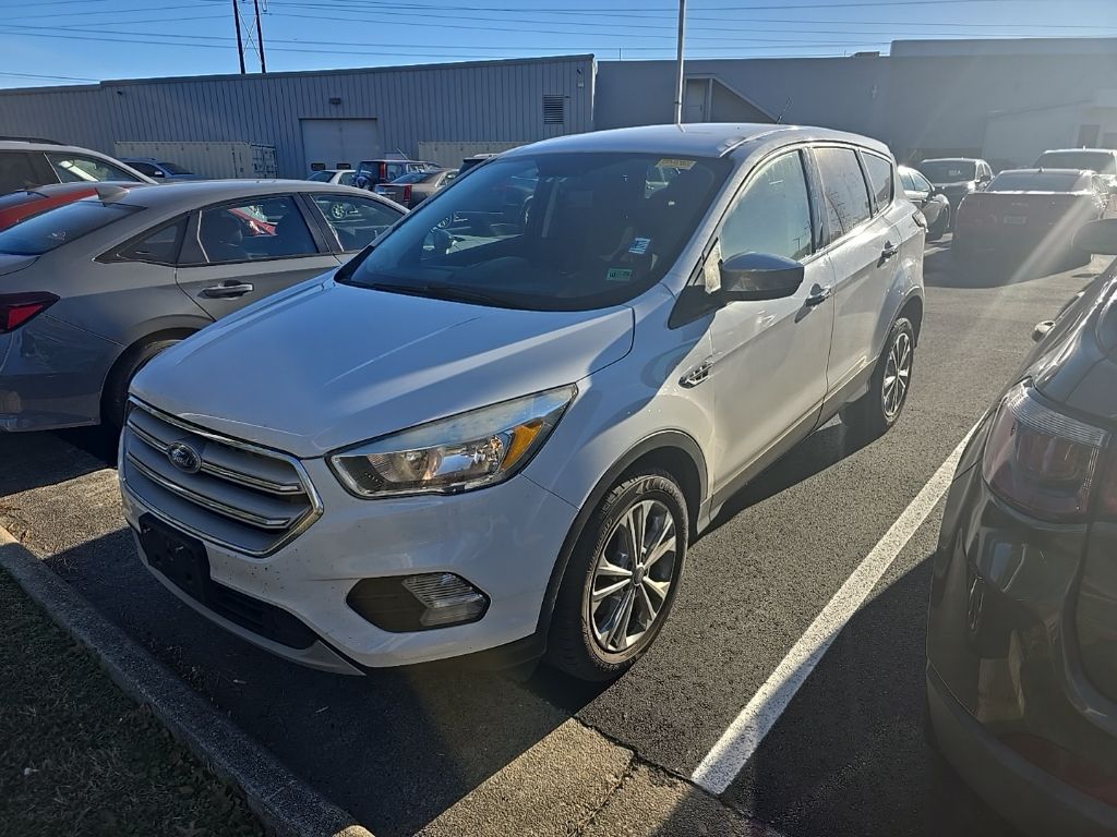 2018 Ford Escape SE photo 2