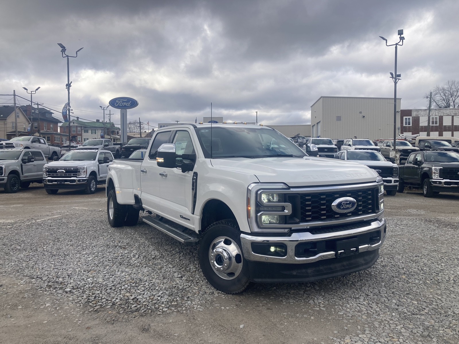 2026 Ford F-350 Super Duty Lariat's photo