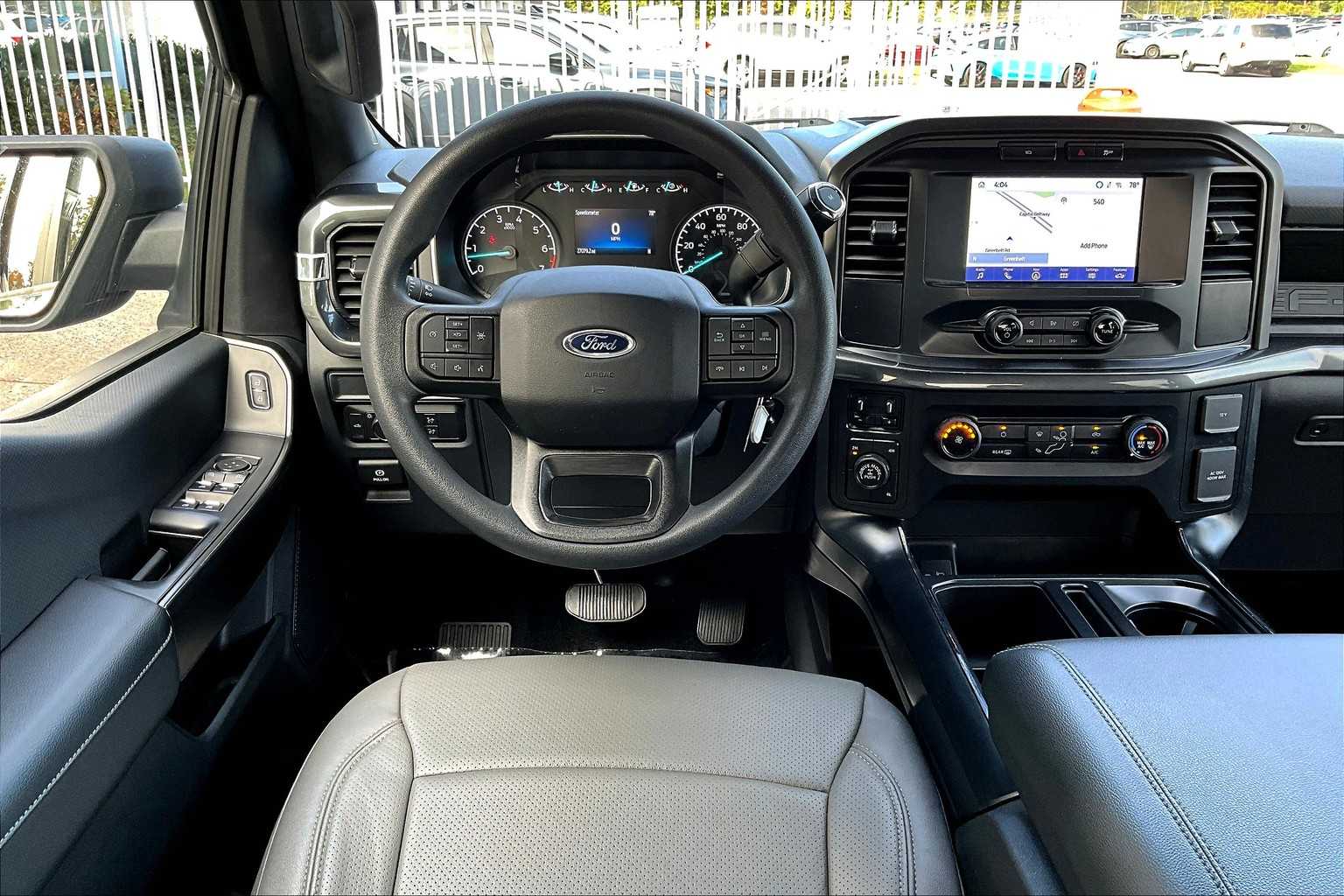 2022 Ford F-150 XL photo 2