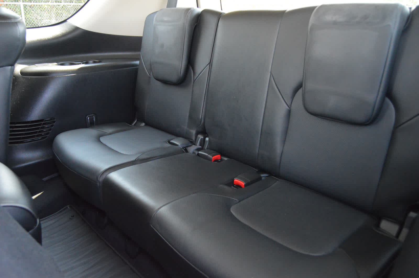 2019 Infiniti QX80 Luxe photo 23
