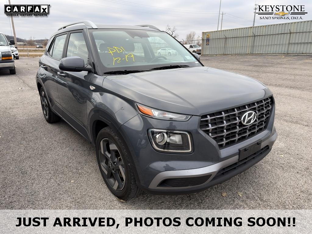 2025 Hyundai Venue SEL's photo