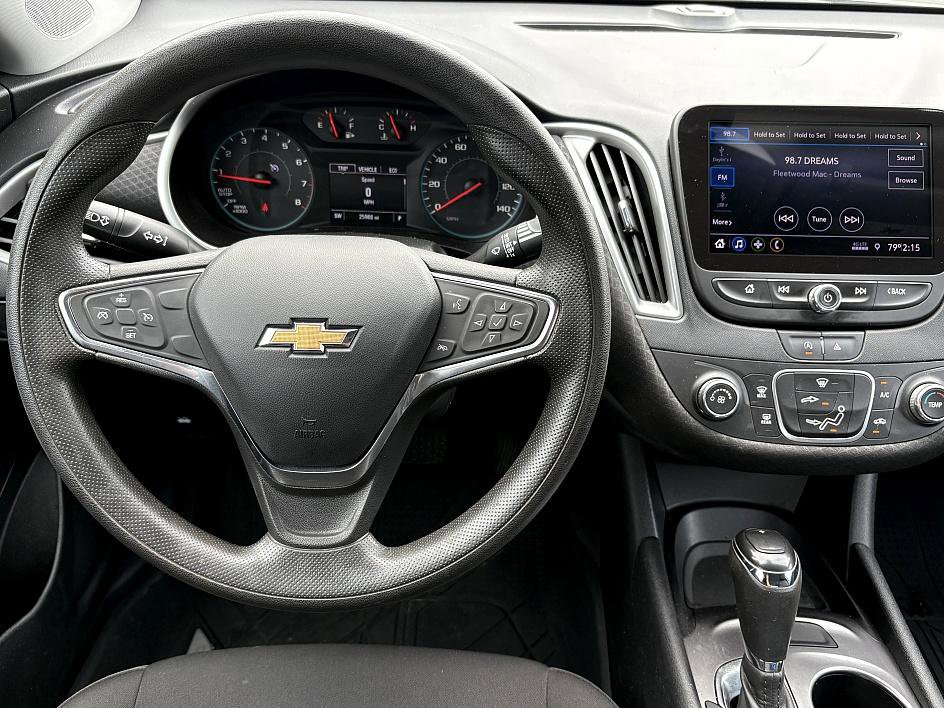 2020 Chevrolet Malibu photo 15