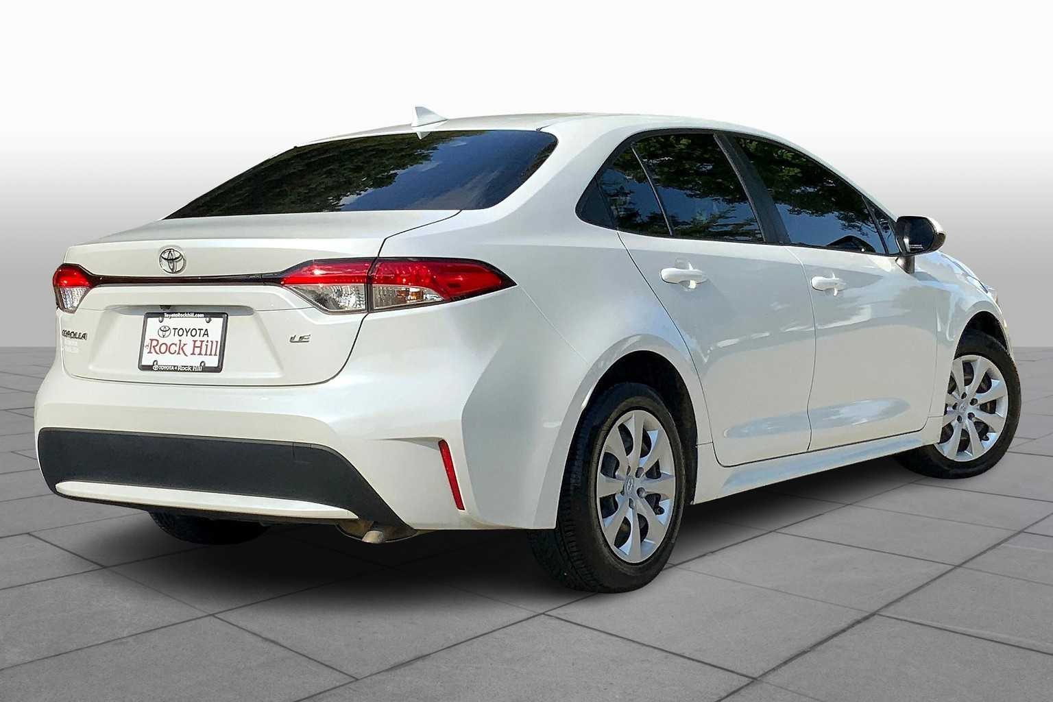 2022 Toyota Corolla LE photo 12