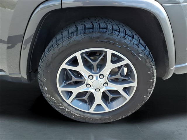 2019 Jeep Grand Cherokee Overland photo 4