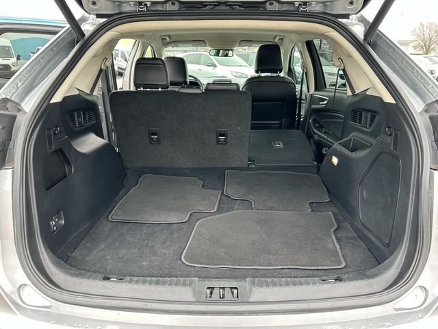 2024 Ford Edge Titanium photo 12