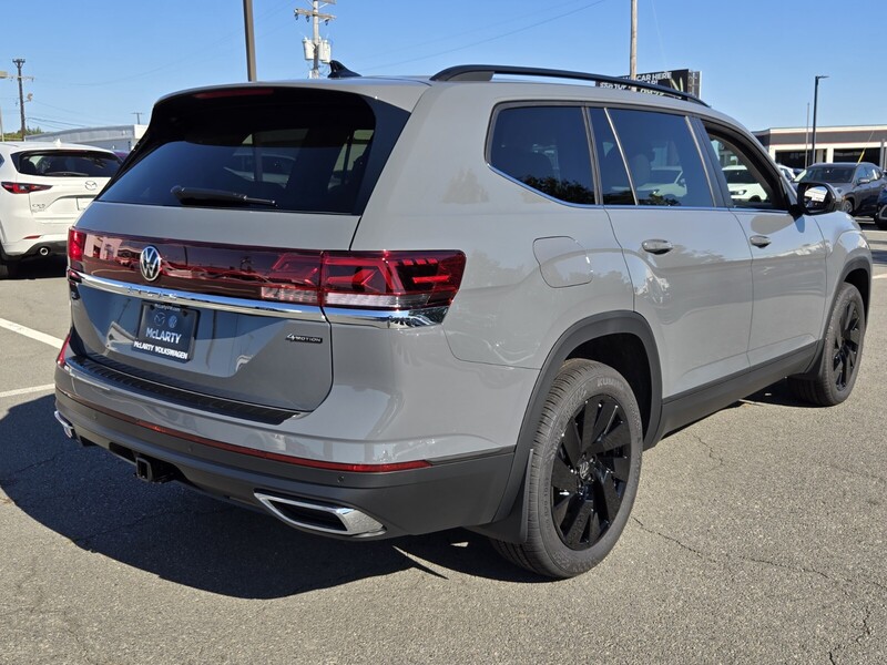 2026 Volkswagen Atlas SE Technology photo 3