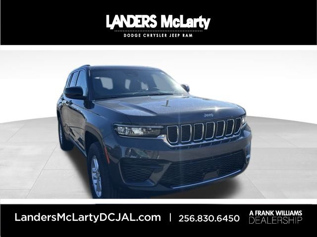 2025 Jeep Grand Cherokee Laredo's photo