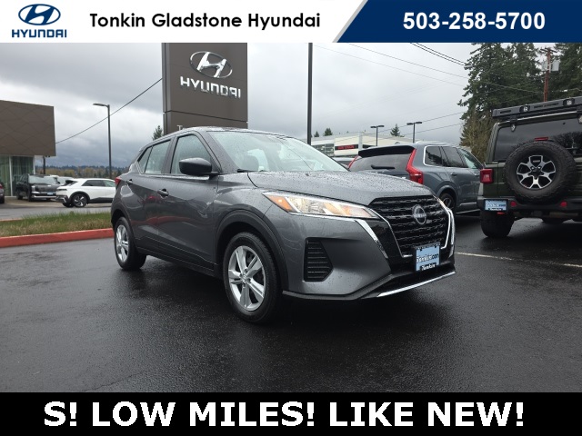 2024 Nissan Kicks S's photo