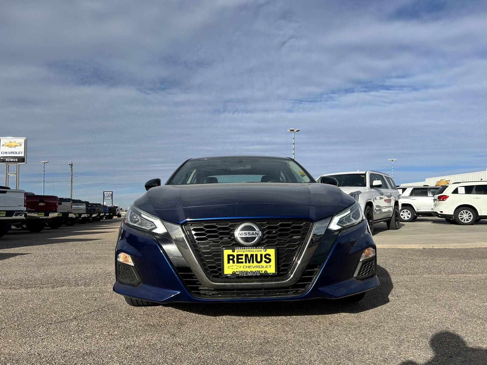 Used 2019 Nissan Altima SR with VIN 1N4BL4CV1KC160541 for sale in North Platte, NE