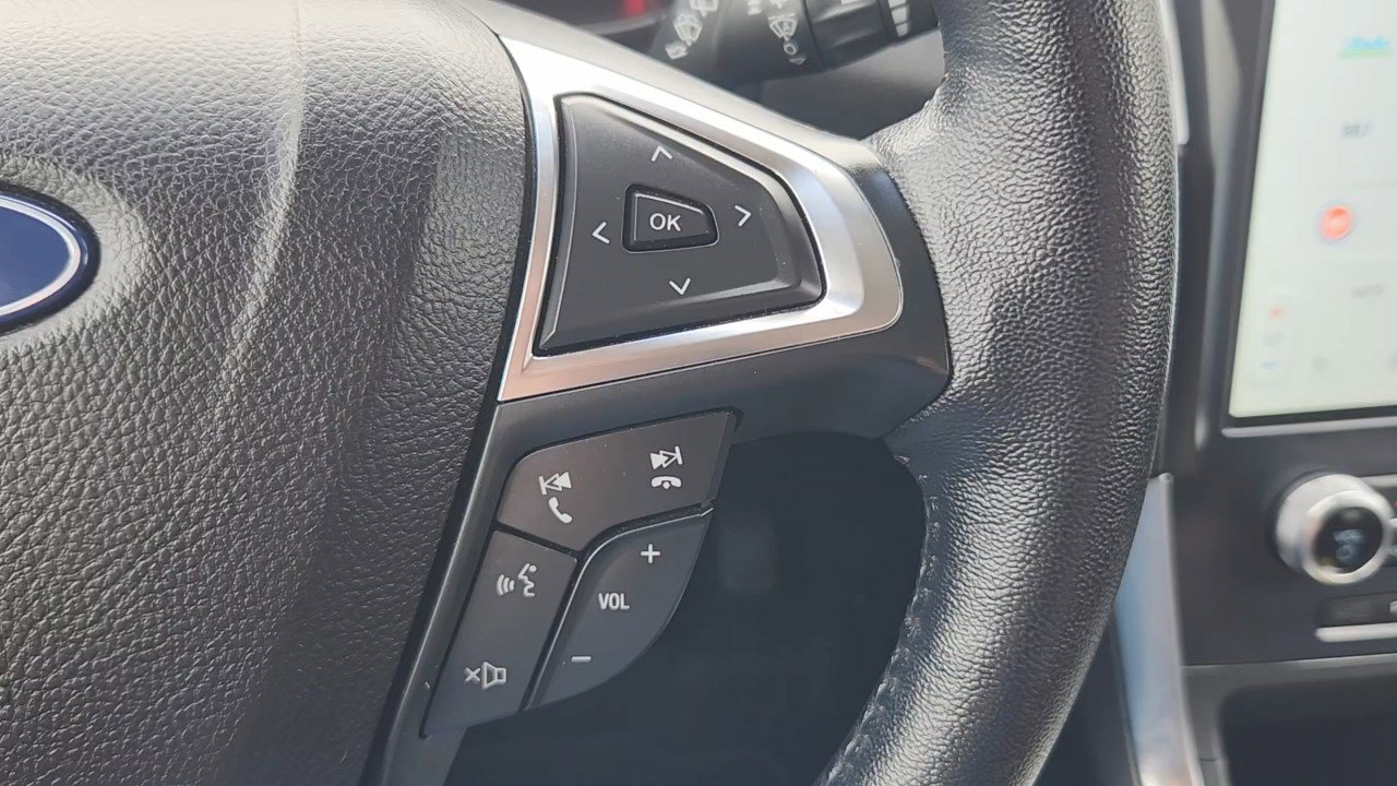 2023 Ford Edge Titanium photo 13