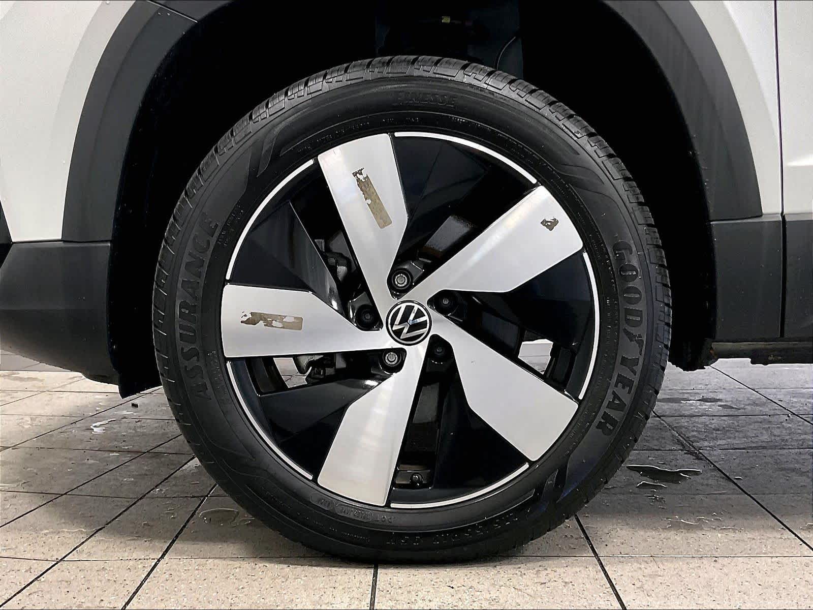 2024 Volkswagen Taos S photo 4