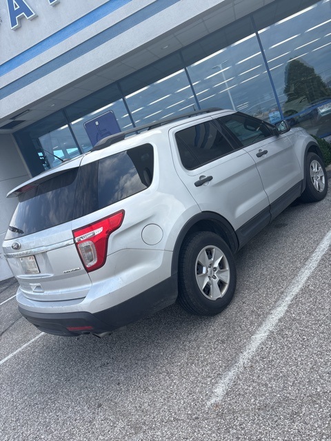2013 Ford Explorer Base photo 2