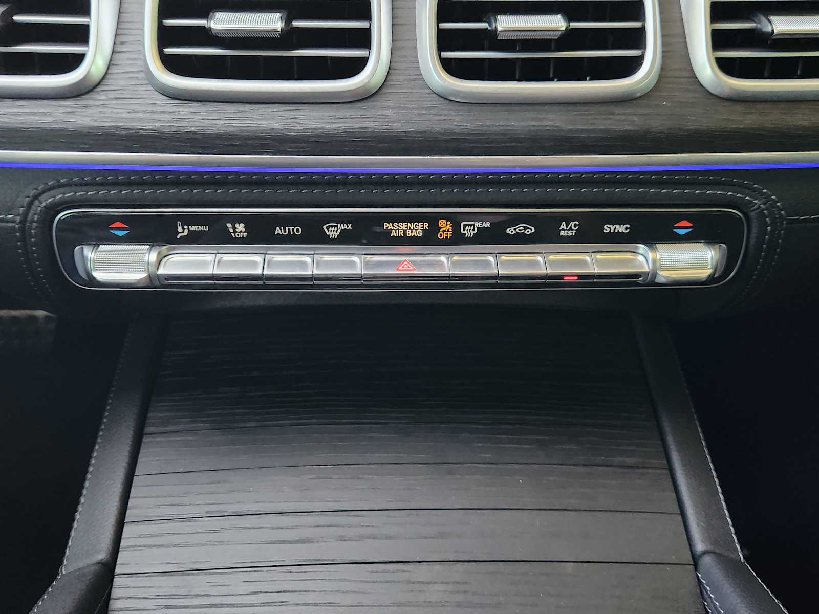 2026 Mercedes Benz GLS 450 4MATIC photo 13