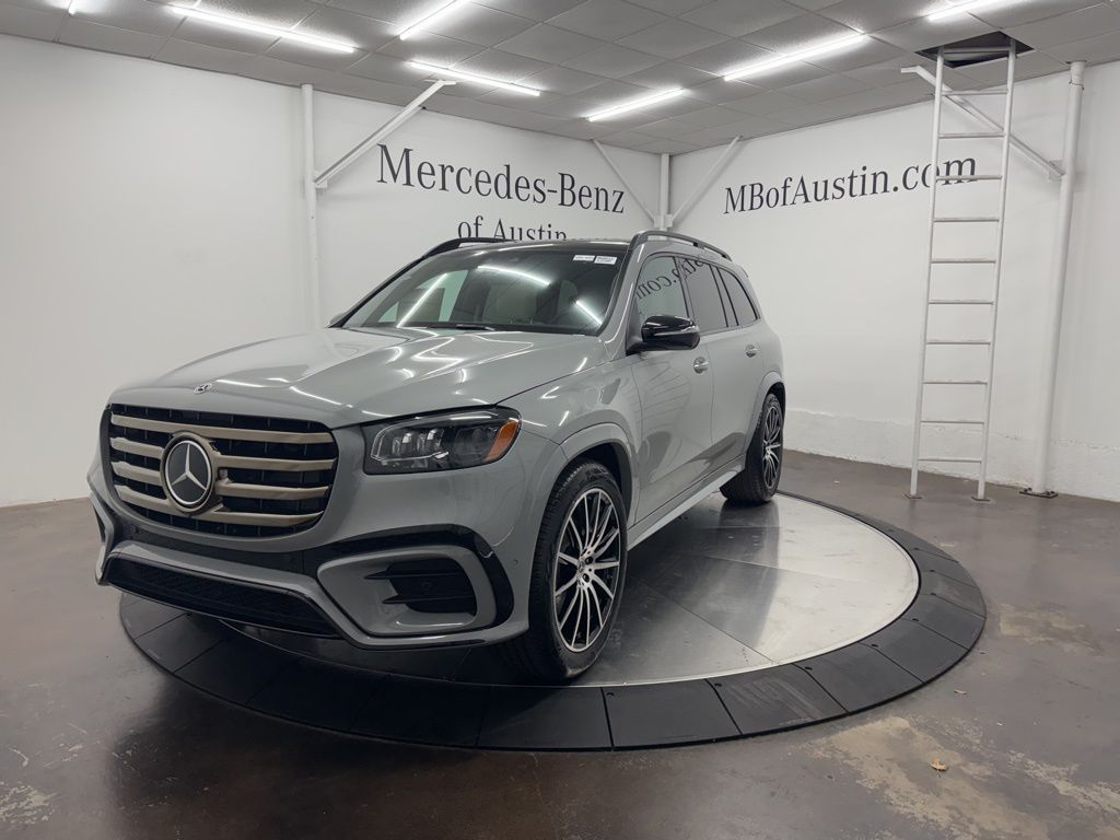 2026 Mercedes Benz GLS 450 4MATIC photo 2