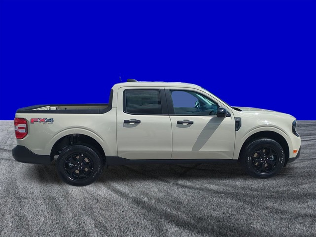 2025 Ford Maverick XLT photo 2
