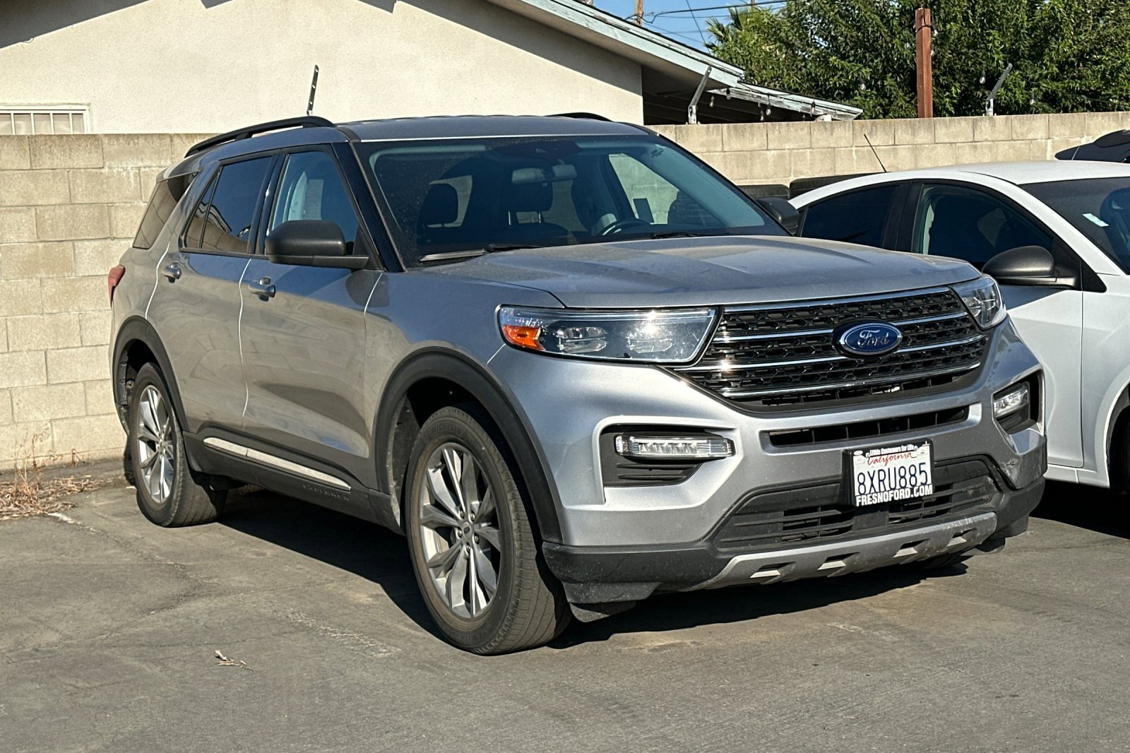 2021 Ford Explorer XLT photo 2