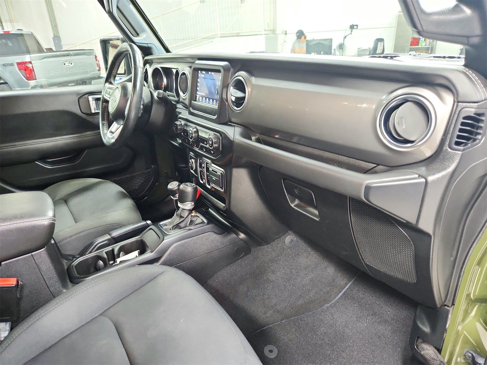 2021 Jeep Wrangler Unlimited Sahara photo 32