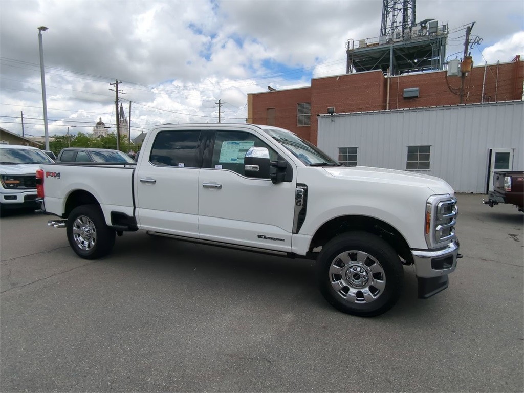 2025 Ford F-250 King Ranch photo 2