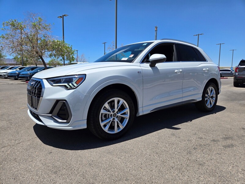 2024 Audi Q3 Premium S line photo 2