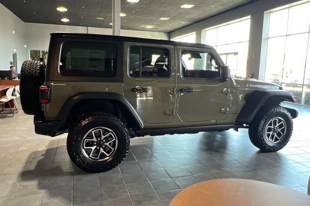 2025 Jeep Wrangler Rubicon photo 4