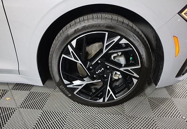 2025 Kia K5 GT-Line photo 9